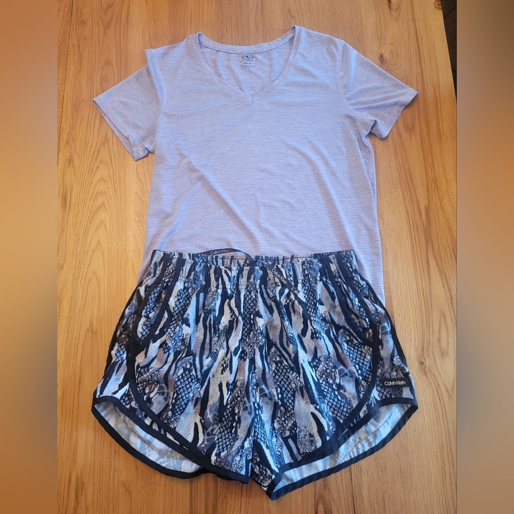 Calvin Klein Women's Purple Patterned Shorts Outfit